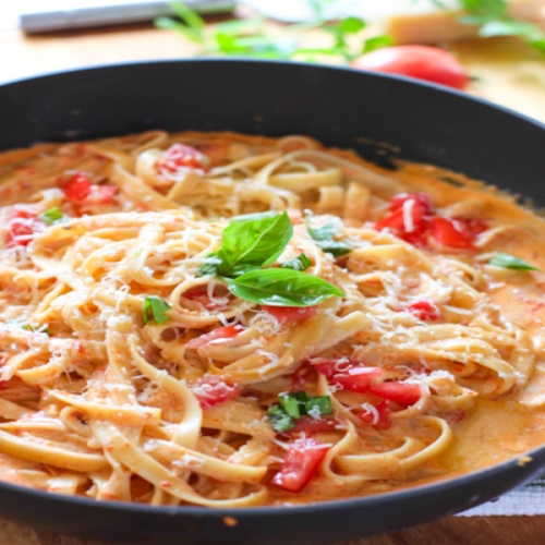 Roasted Red Pepper Fettuccini with Creamy Feta Sauce