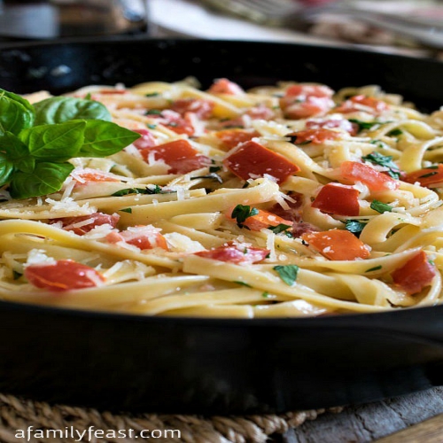 Fettuccine in Cream, Black Pepper Tomato & Basil Sauce