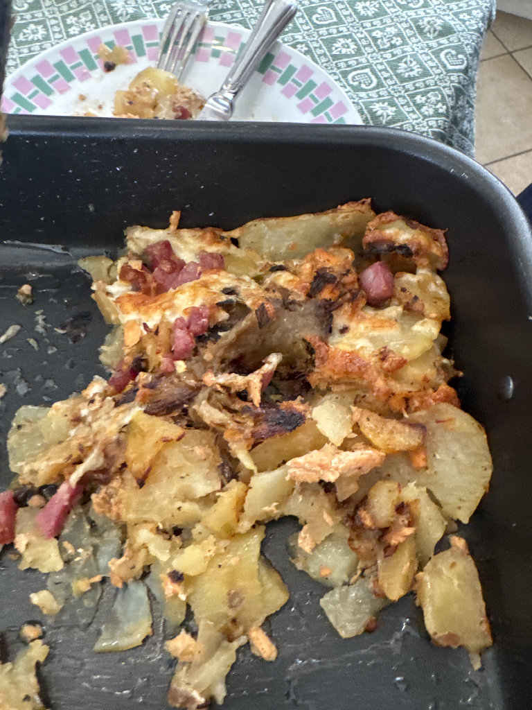 Cheesy Potato and Bacon Bake