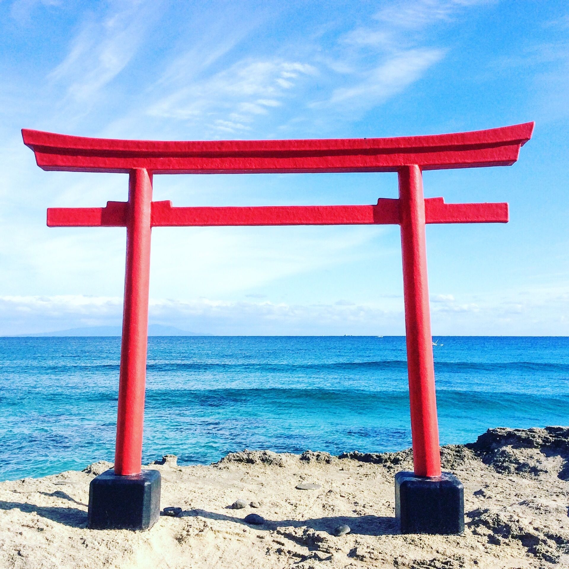 白浜神社 白濱神社 真っ青な海と真っ赤な鳥居の白浜神社