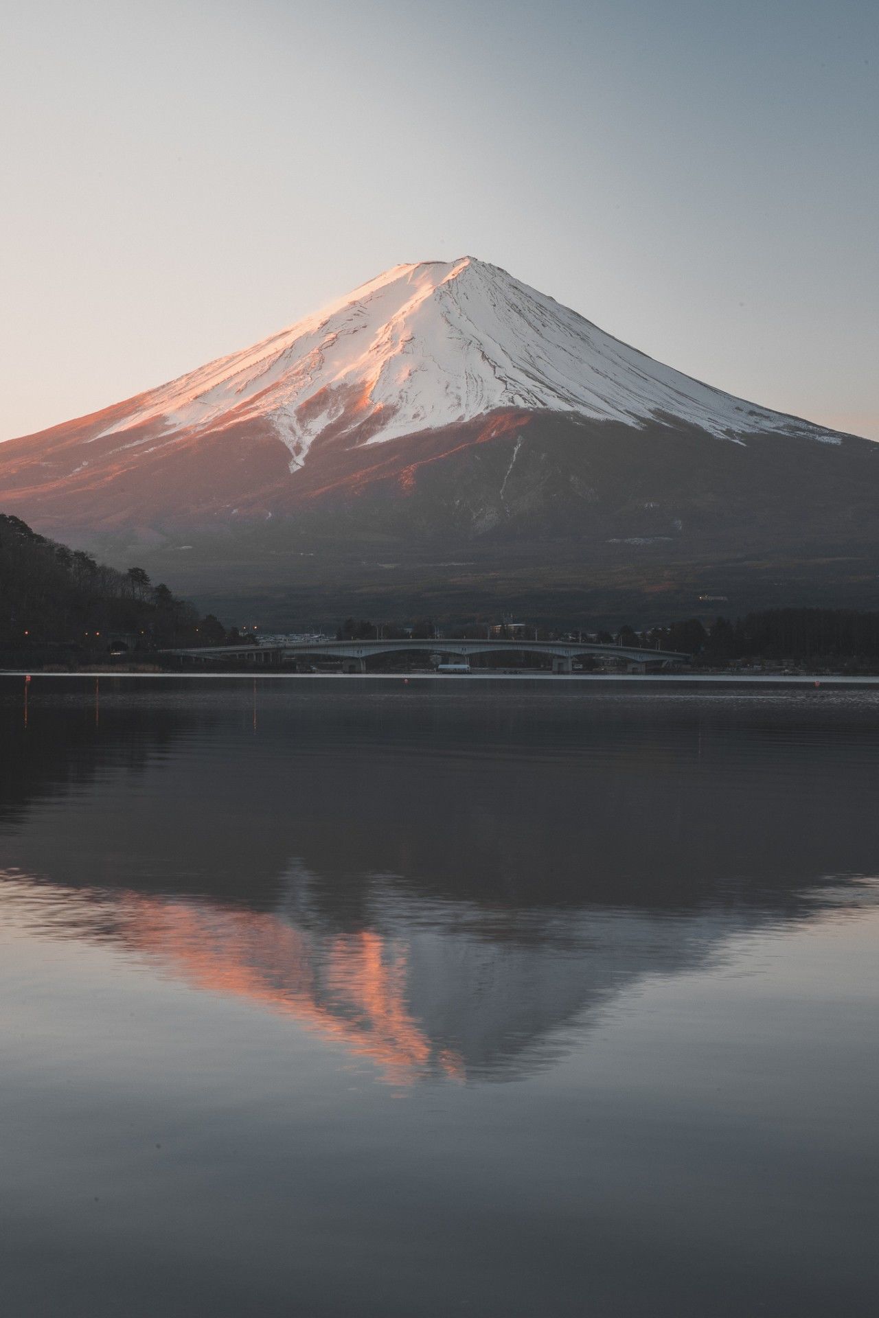 河口湖 この時期だからこそ見て頂きたい河口湖から見る富士山