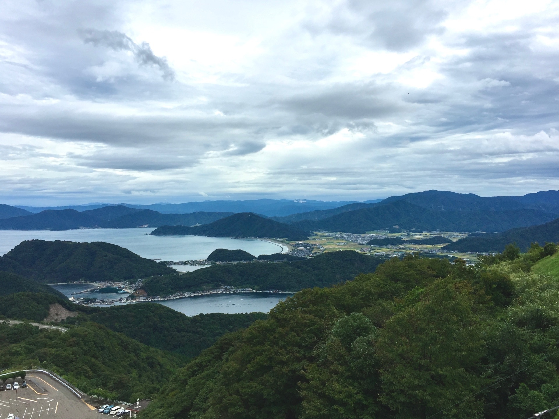 三方五湖レインボーライン 山頂公園 湖と海が見える展望台