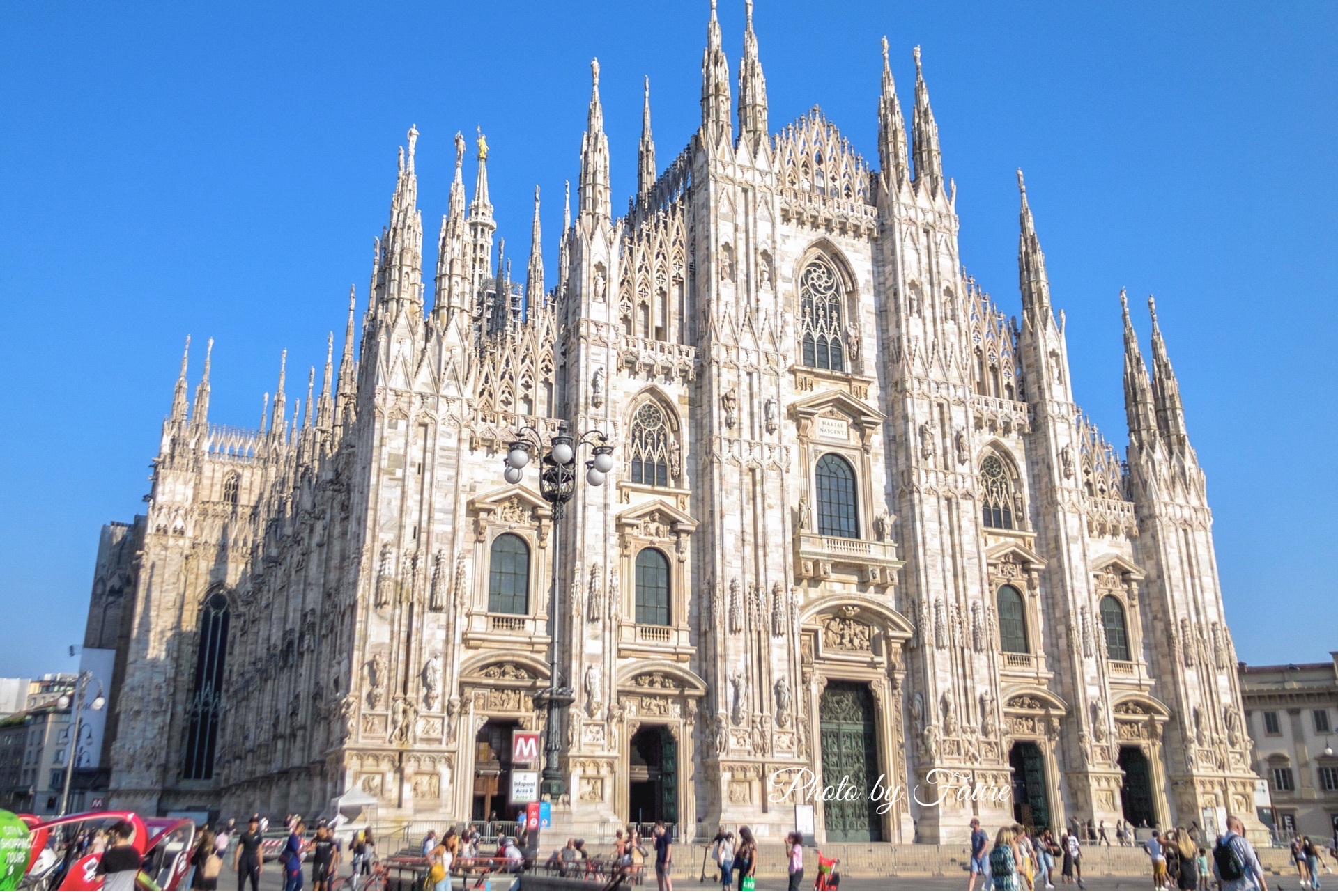 ミラノのドゥオーモ イタリア 世界最大級のゴシック建築 ミラノのドゥオーモ