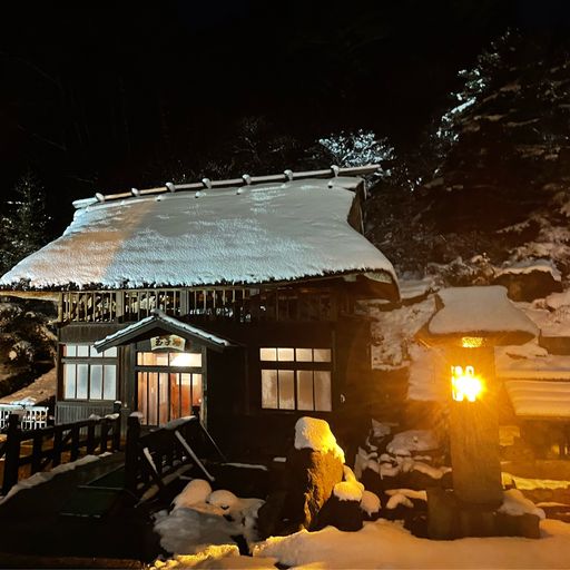 22年 高湯温泉 旅館玉子湯 明治の茅葺の建物が残る 400年間自然に湧き続ける秘湯の旅館 Recotrip レコトリップ