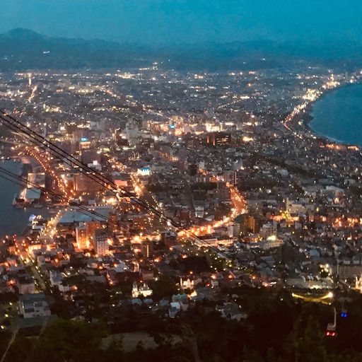 函館山 展望台 100万ドルの夜景 といえばここ 刻々と変わってゆく景色が見られる絶景スポット Recotrip レコトリップ