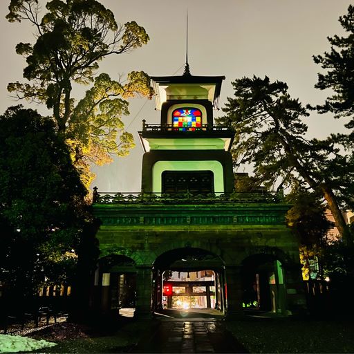 尾山神社 神社にステンドグラス 金沢に来たら見逃せない 和漢洋の趣が調和した神社 Recotrip レコトリップ