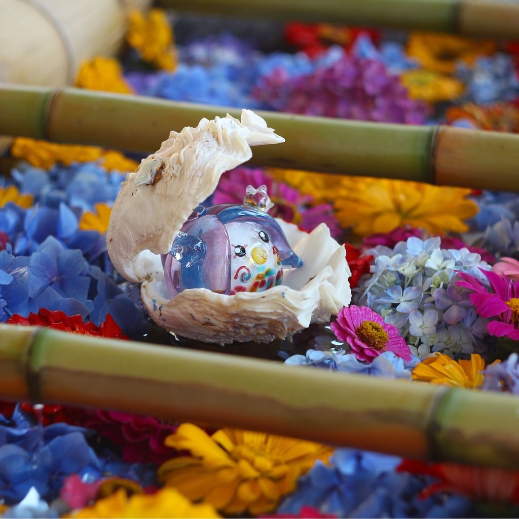 五泉八幡宮 風鈴と花手水がお見事