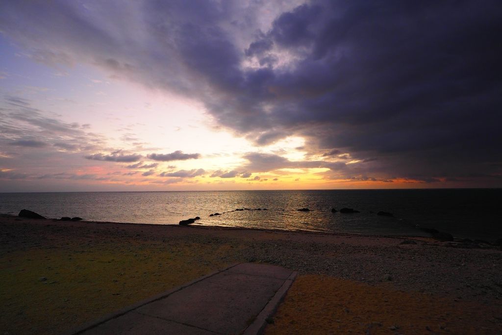 白保海岸 石垣島で朝日を拝むならここ 白保海岸