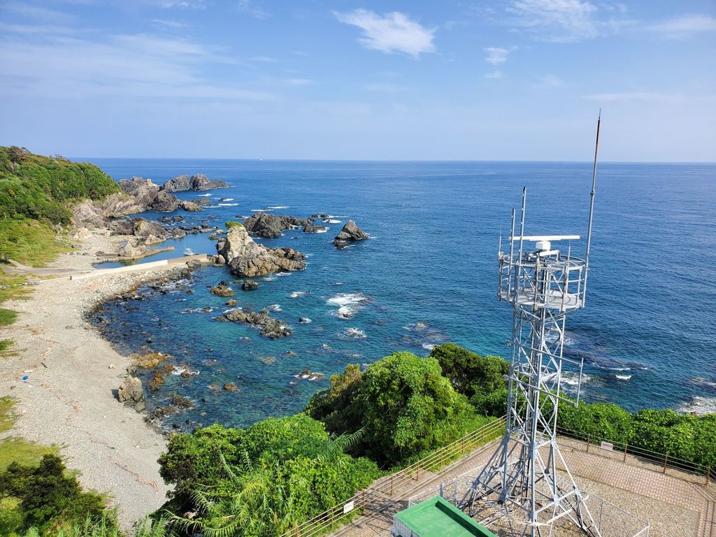 潮岬灯台『【和歌山】台風銀座の本州最南端に聳える灯台‼️』