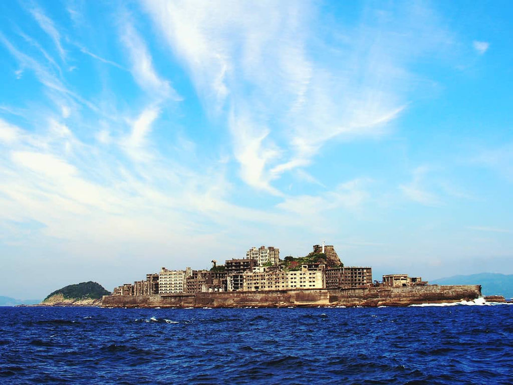 端島 軍艦島 世界文化遺産 軍艦島 その歴史に想いを馳せる旅へ行こう