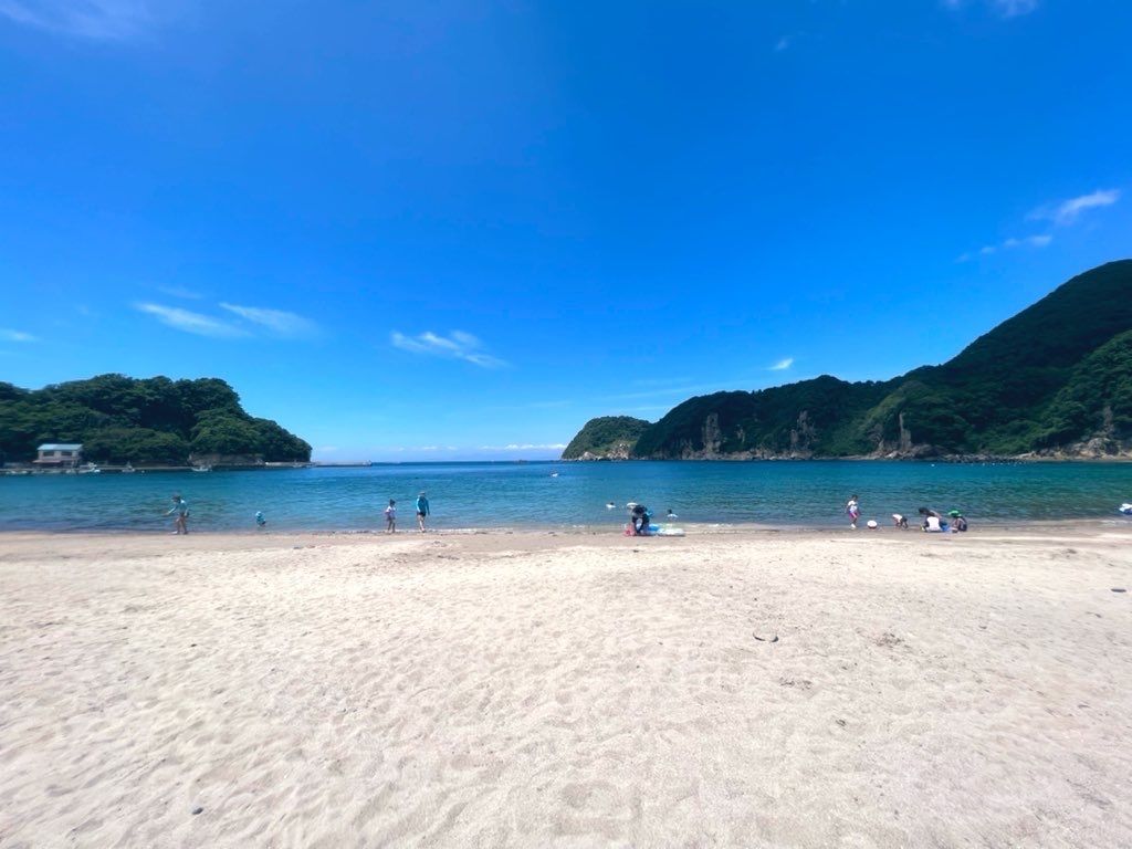 岩地海水浴場 子供にも優しい 西伊豆穴場の海水浴場