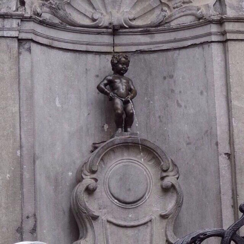 22年 小便小僧 Manneken Pis ジュリアン君の愛称で市民から親しまれている 身長55cmのベルギー 名物 Recotrip レコトリップ