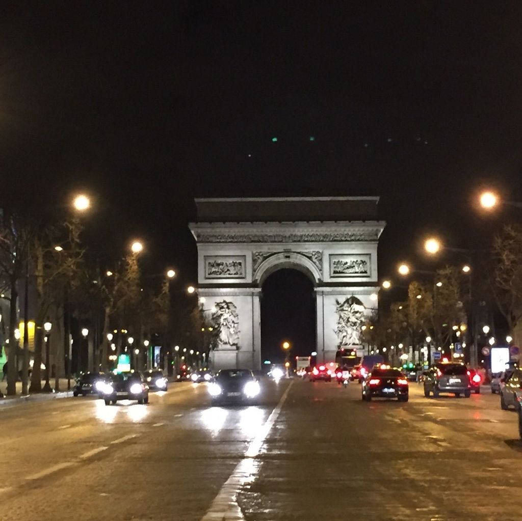 シャンゼリゼ通り Av Des Champs Elysees シャンゼリゼ通りと凱旋門