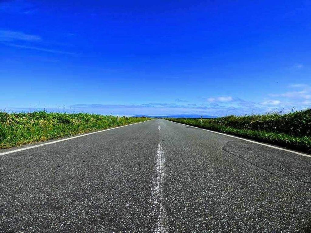 エサヌカ線 北海道を代表する直線道路