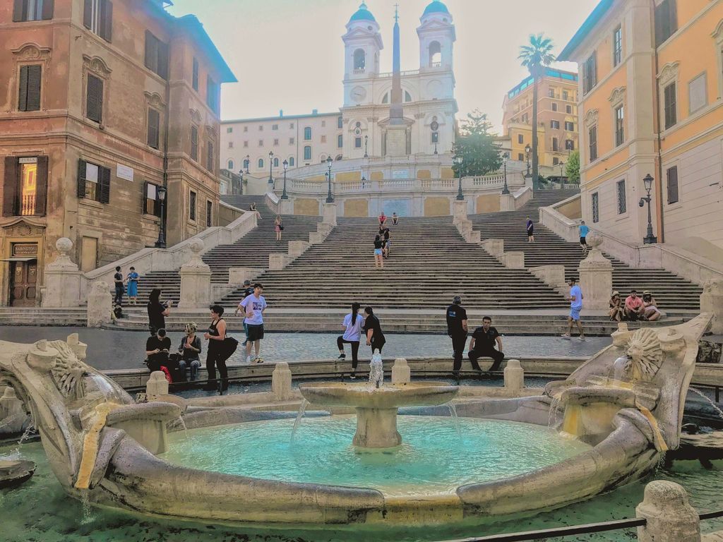 スペイン広場 ローマ 旅のマナーについて