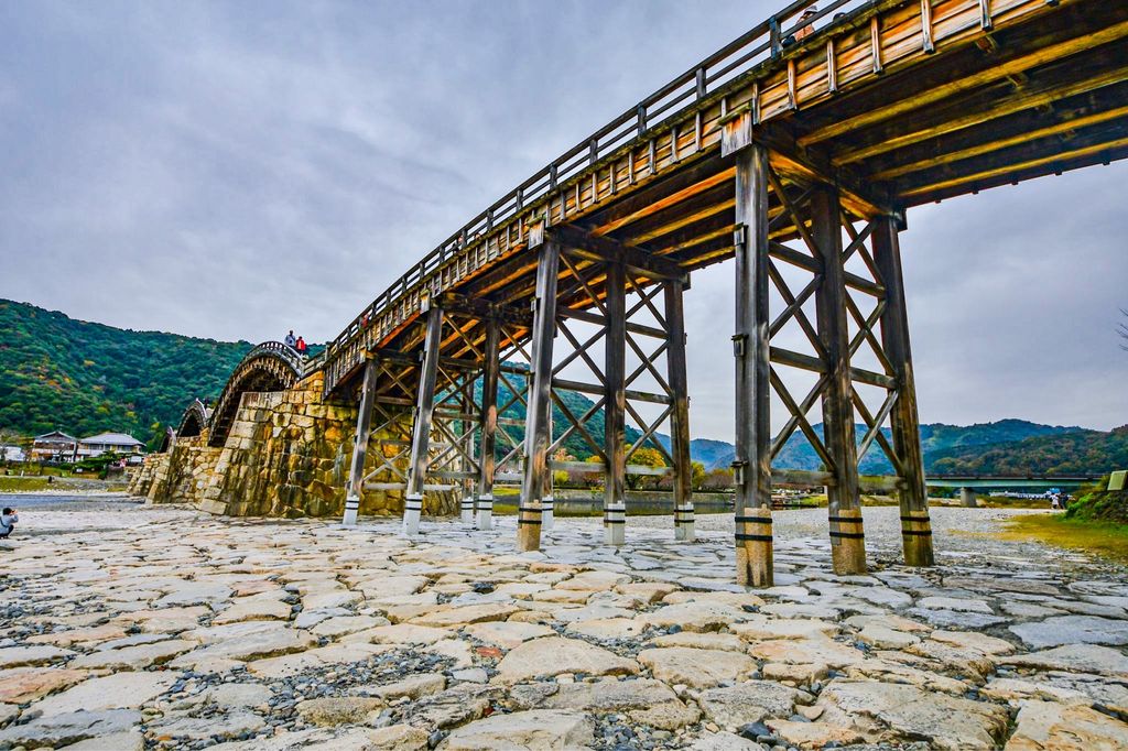 錦帯橋 江戸時代から変わらない伝統の架橋工法で架けられた名橋