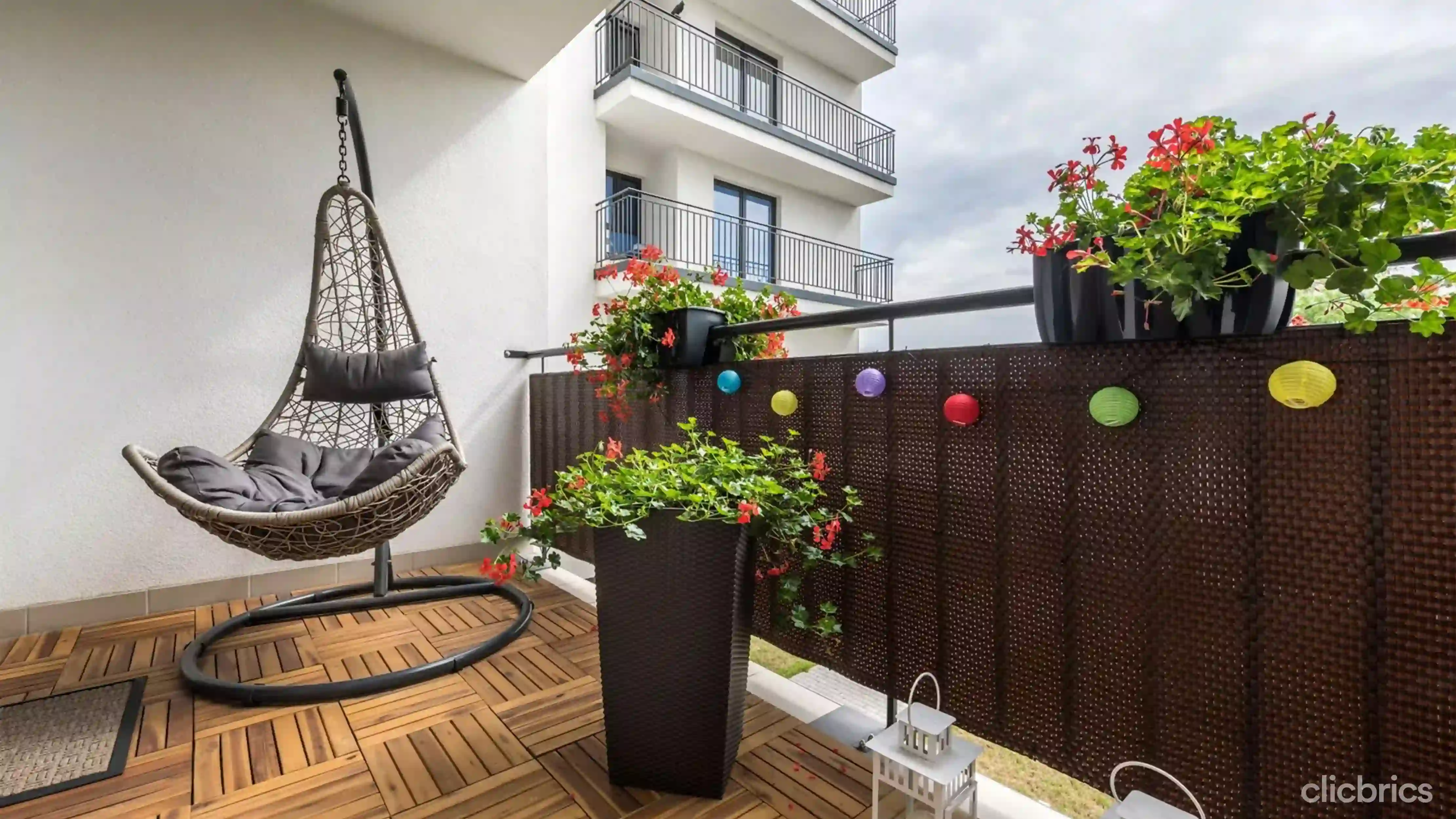 9 Unique Ways to Decorate Your Small Balcony (With Pictures) -2022