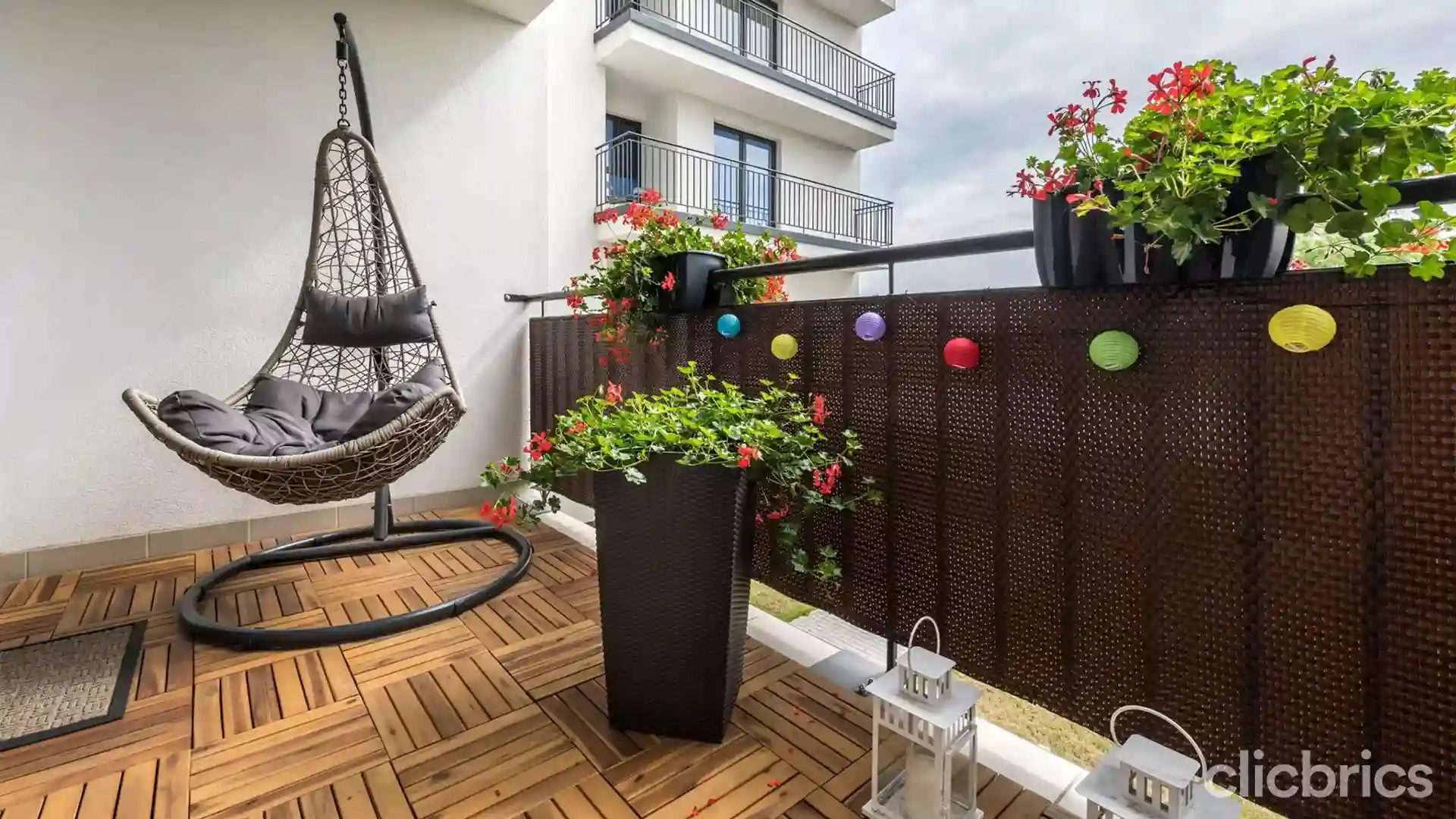 balcony decoration