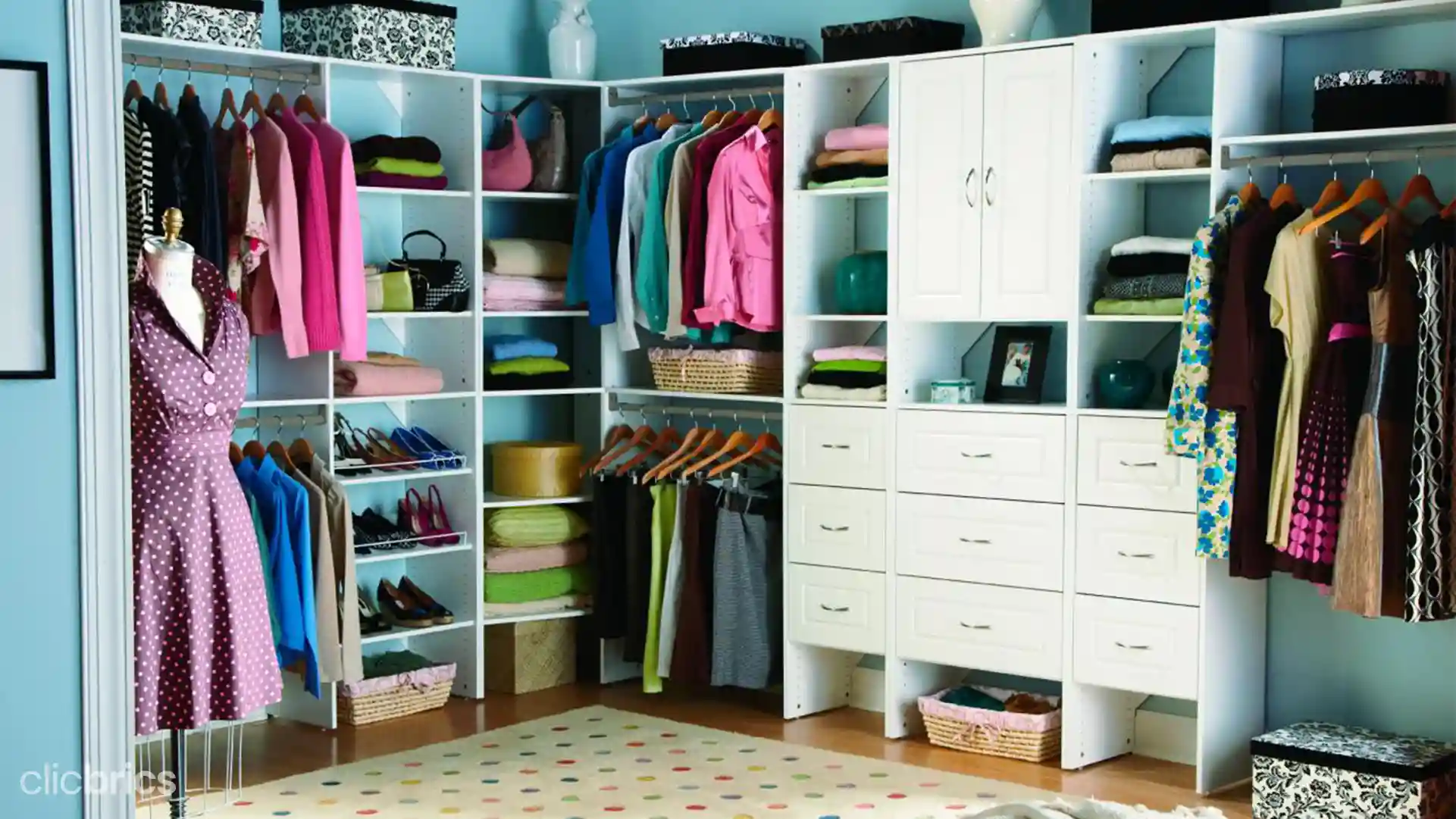 7 Appealing Walk-In Closet Design Ideas To Add Grandeur To Your Wardrobe