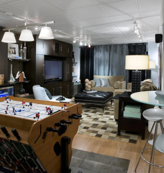 modern bachelor pad decor