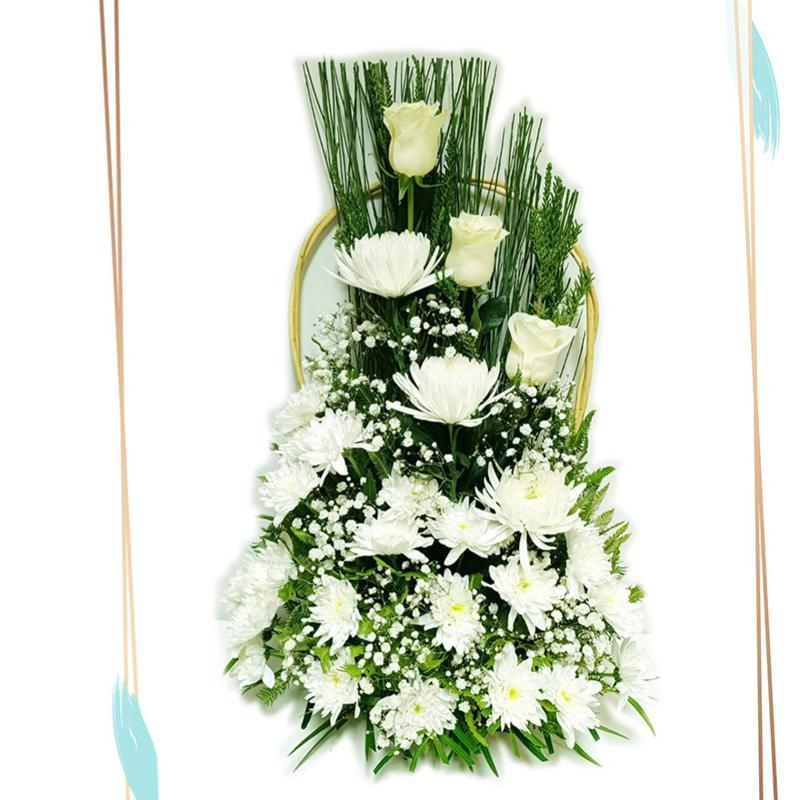 Arreglo Frontal Rosas y Crisantemos