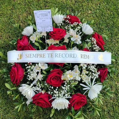 Corona de condolencias rosas rojas