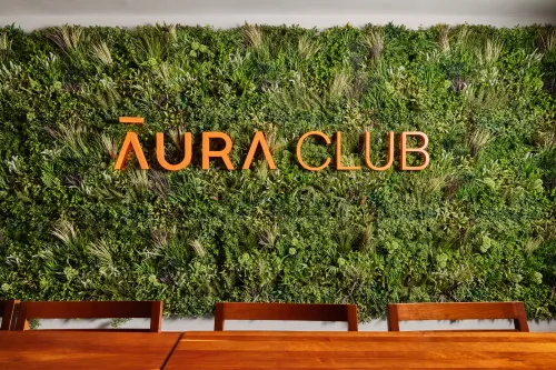 Aura Club