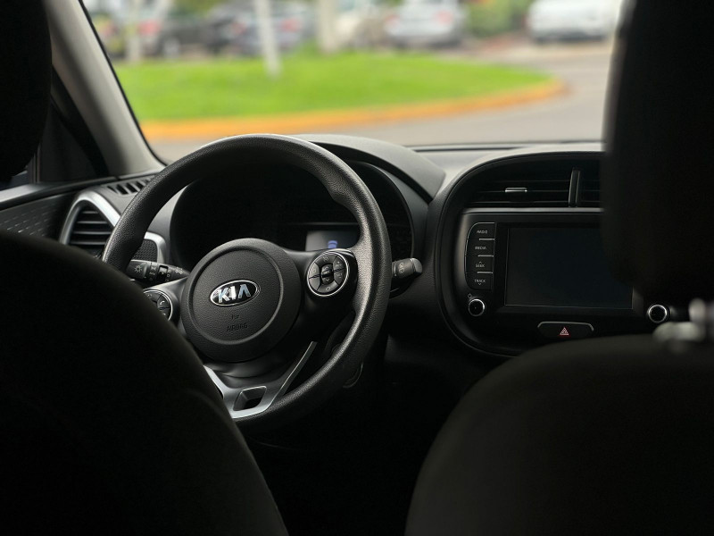Kia Soul LX 2020