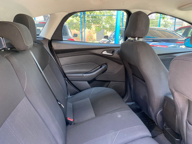 Ford Focus SE 2016