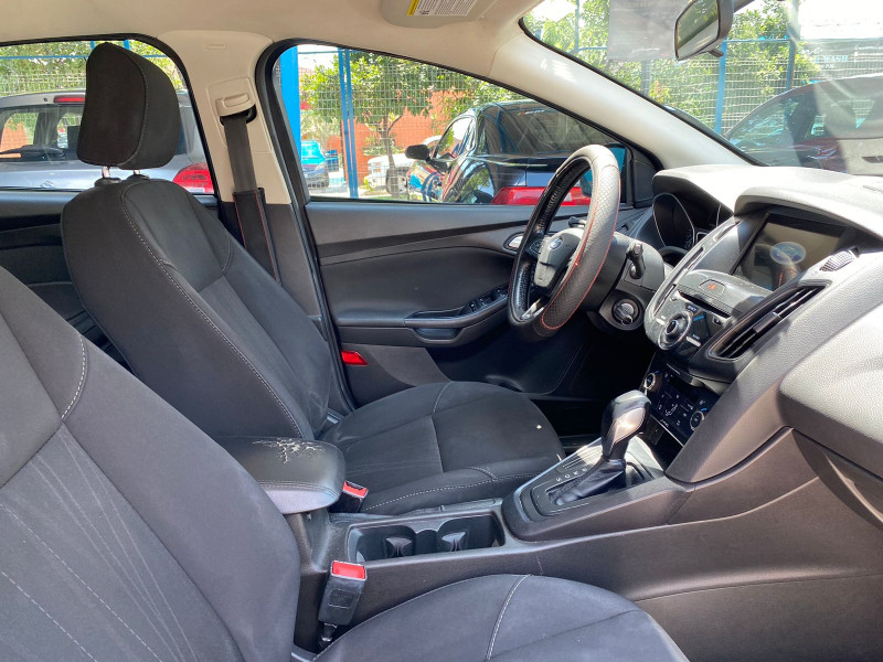 Ford Focus SE 2016