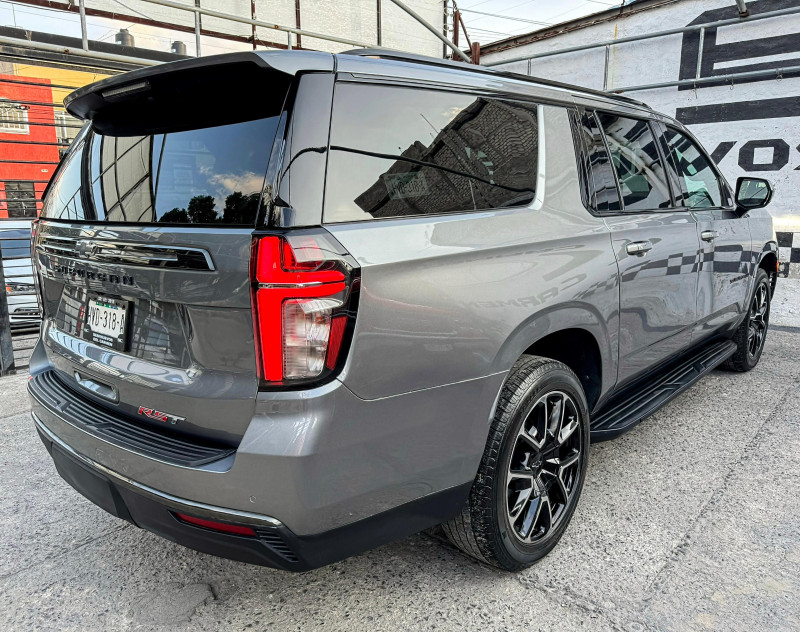 Chevrolet Suburban RST 2021