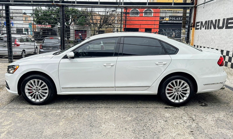 Volkswagen Passat Comfortline 2017