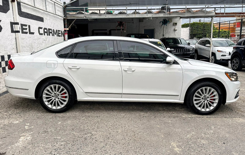 Volkswagen Passat Comfortline 2017