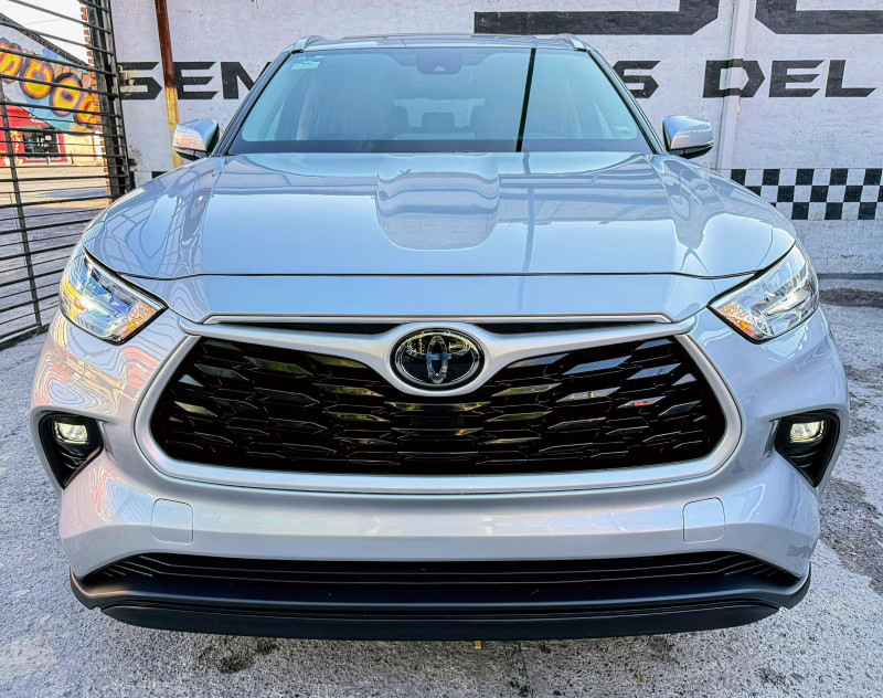 Toyota Highlander XLE 2020