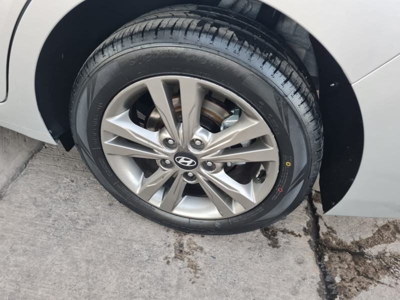 Hyundai Elantra GLS Premium 2018