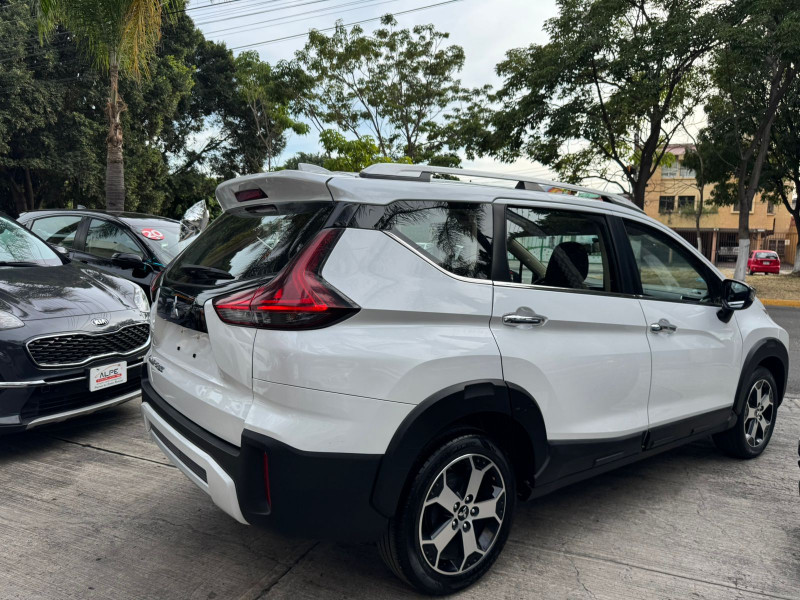 Mitsubishi Xpander Cross 2023