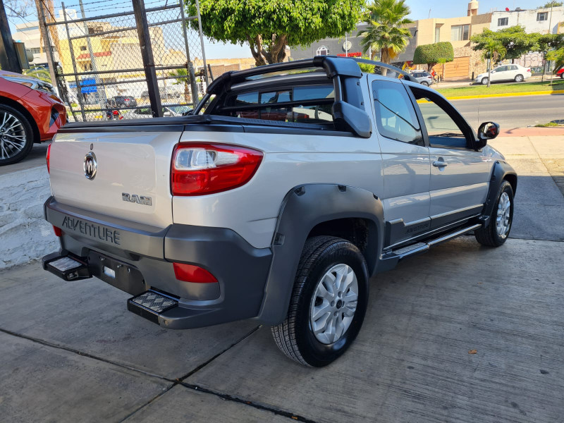 Dodge Ram 700 Cabina Extendida Adventure 2018