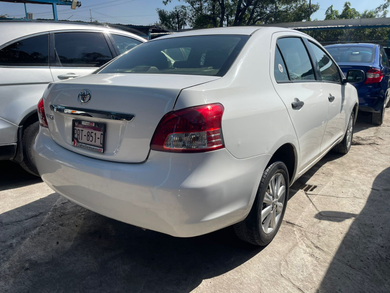 Toyota Yaris Yaris 2016