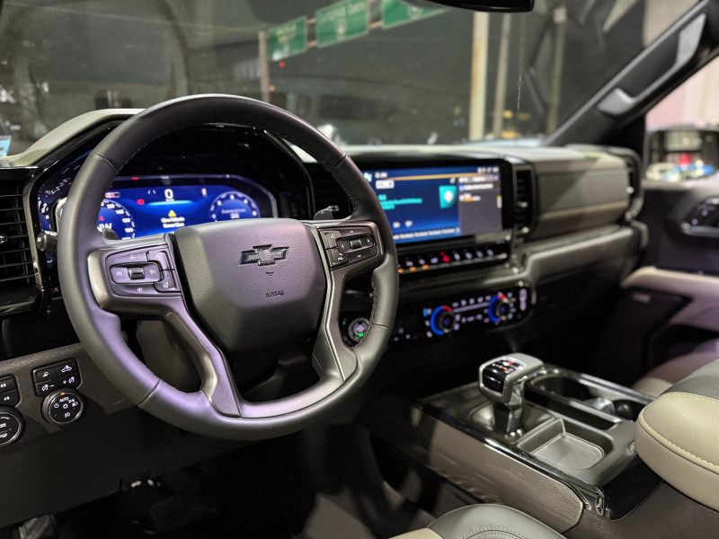 Chevrolet Cheyenne ZR2 BISON 2024