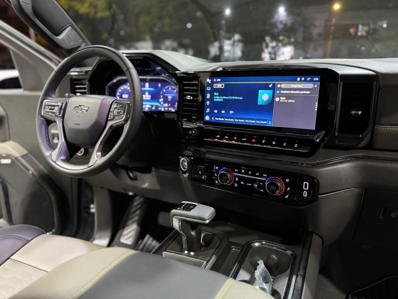 Chevrolet Cheyenne ZR2 BISON 2024