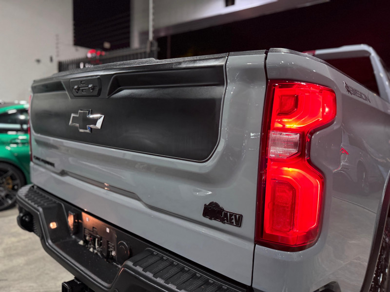 Chevrolet Cheyenne ZR2 BISON 2024