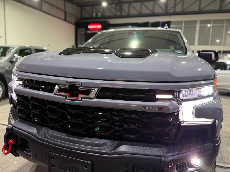 Chevrolet Cheyenne ZR2 BISON 2024
