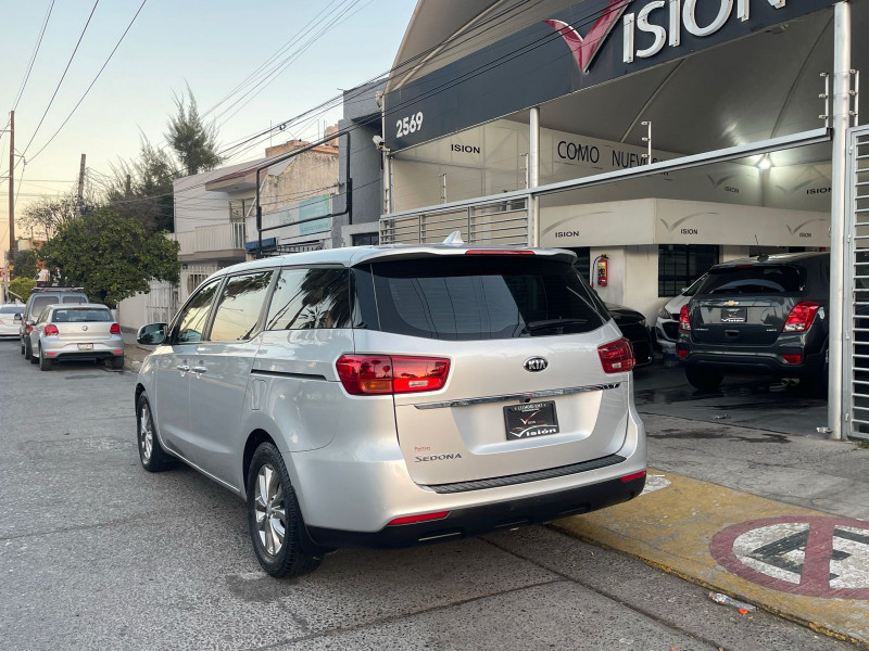 Kia Sedona LX 2019