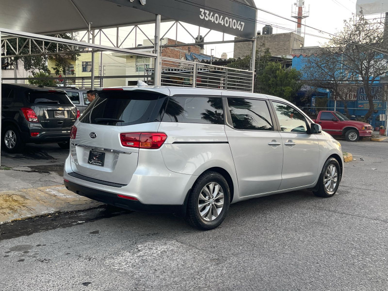 Kia Sedona LX 2019