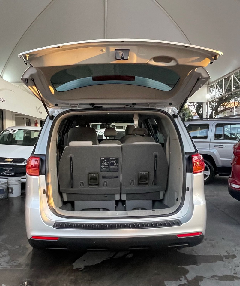 Kia Sedona LX 2019