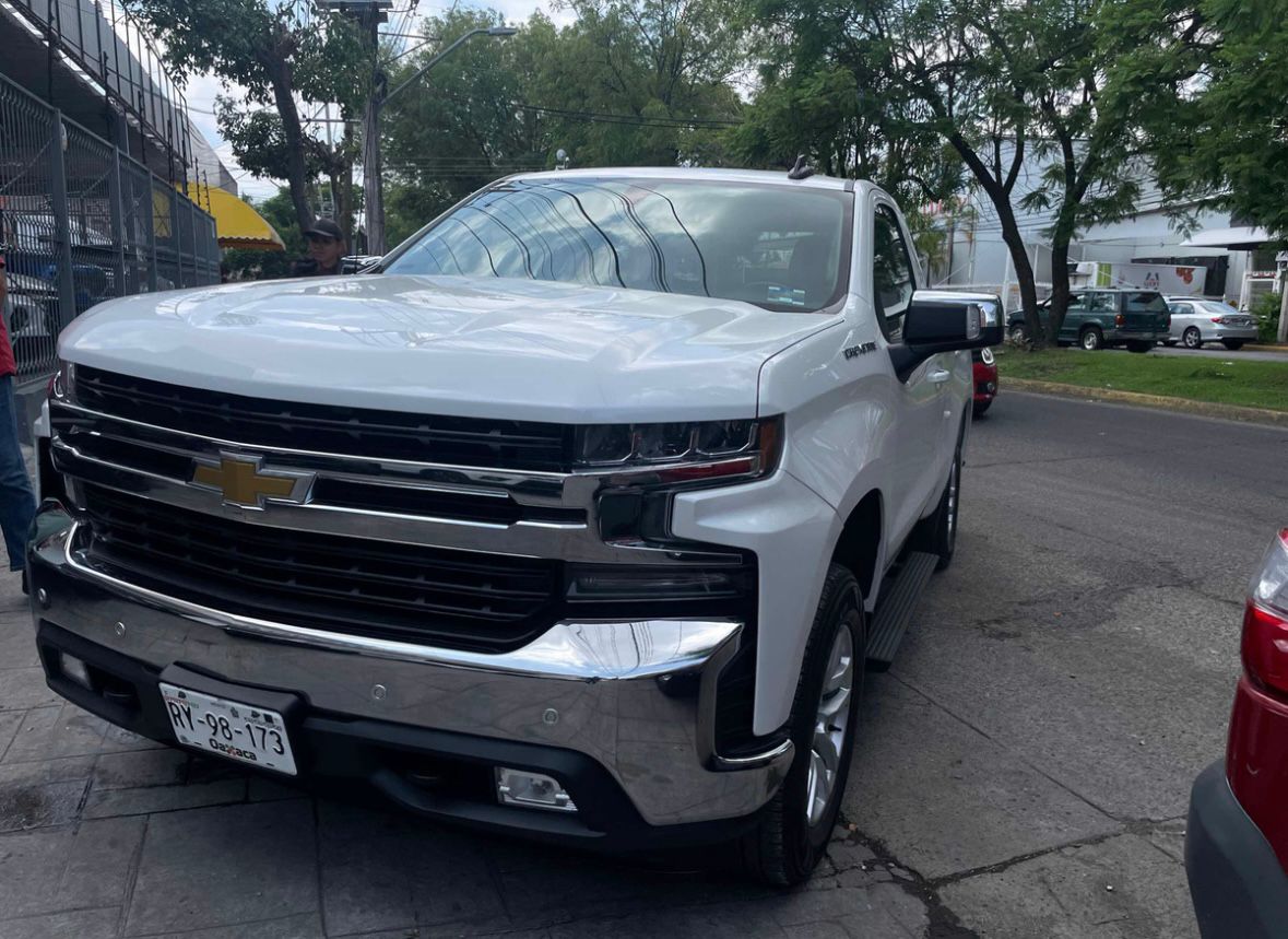 Chevrolet Cheyenne 4x4 cab sencilla 2020