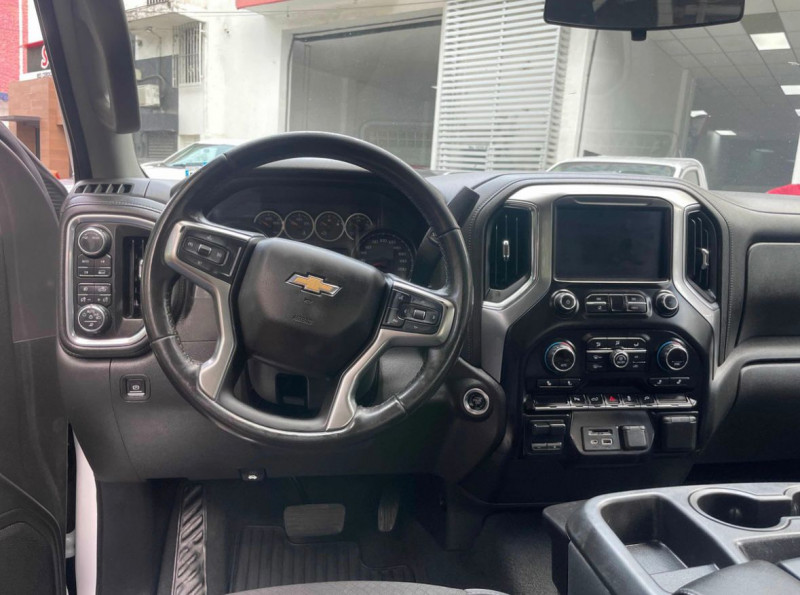 Chevrolet Cheyenne 4x4 cab sencilla 2020