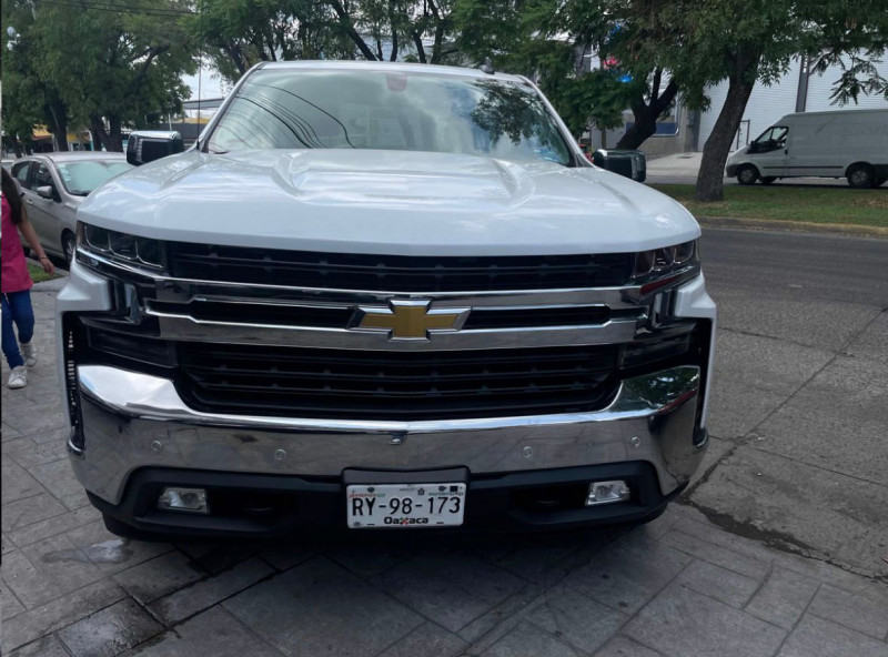 Chevrolet Cheyenne 4x4 cab sencilla 2020