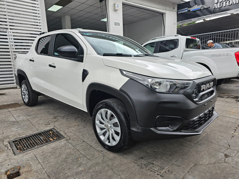 Dodge Ram 700 Cabina Extendida 2023