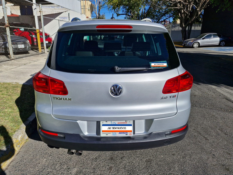 Volkswagen Tiguan Track y Fun 2016